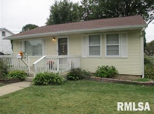 105 Sycamore St, Jacksonville, IL 62650