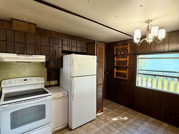 5th image of 1645 Old Pioneer Way