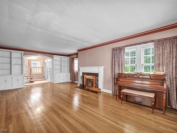 5th image of 3295 Glencairn Rd