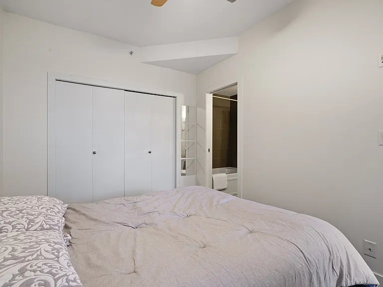 333 22nd Ave SW #106 — Photo 30