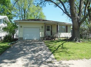 1412 E Decatur St, Decatur, IL 62521