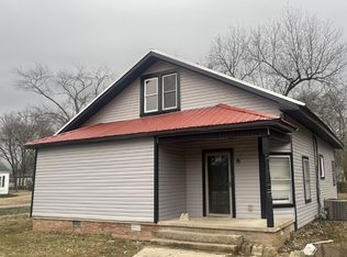 401 Avenue 2 NE, Atkins, AR 72823