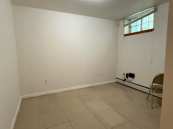 (undisclosed Address), Whitestone, NY 11357