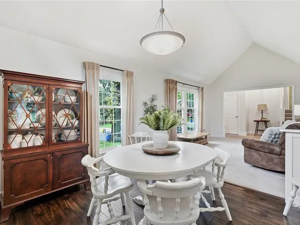 12903 W 77th Ter, Lenexa, KS 66216