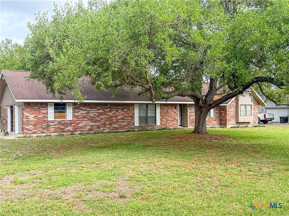 1st image of 301 Simpson Rd