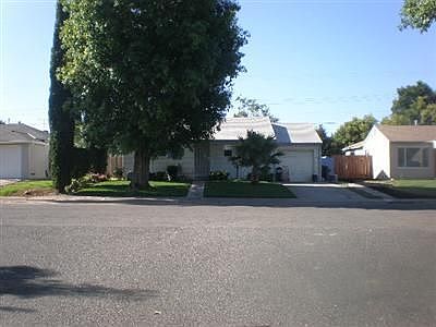 1st image of 3700 Lowry Dr