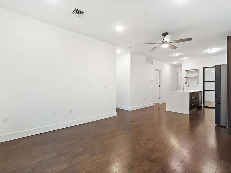 6401 Park Ave #402 — Photo 8