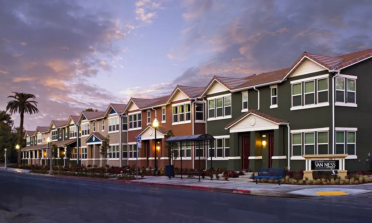 Building Photo - 330 Van Ness Cottages