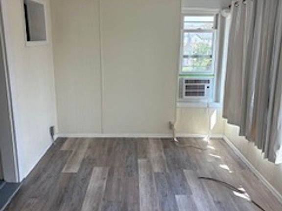 3rd image of 580 Wilson St APT 3