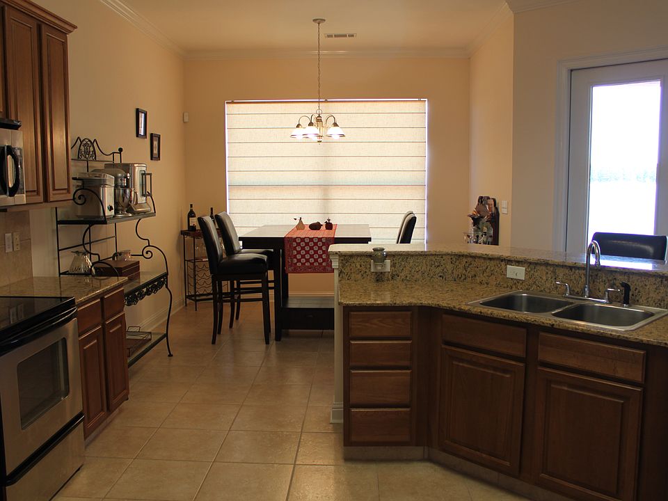 1st image of 12682 Emerald Ct