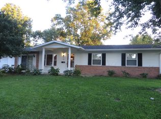 301 Westminster Dr, O'Fallon, IL 62269