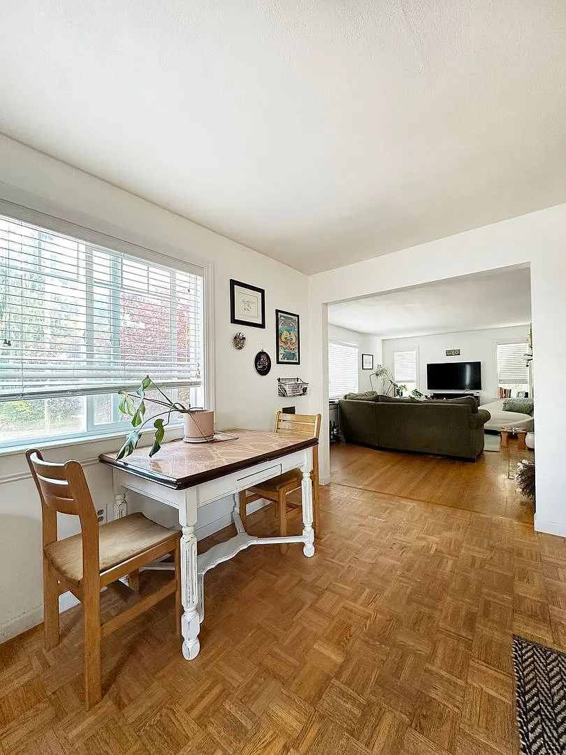 2Bd/1.75Ba Seattle Home — Photo 3