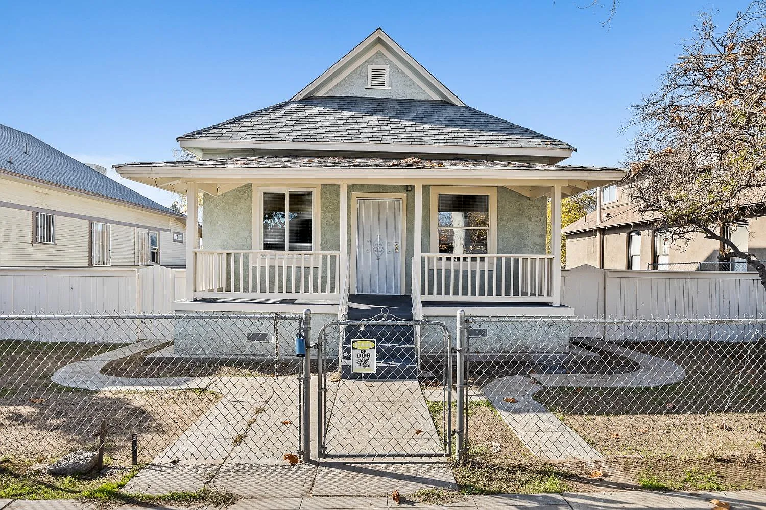 429 N Clark St photo 1