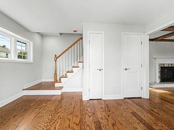 3rd image of 4 S Maple Ave