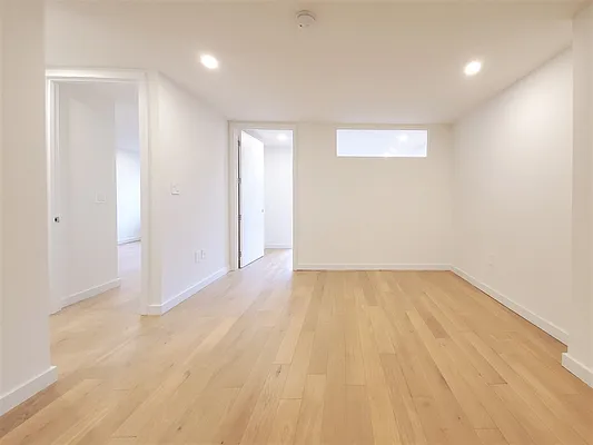 Rented by Brighton Management | media 2