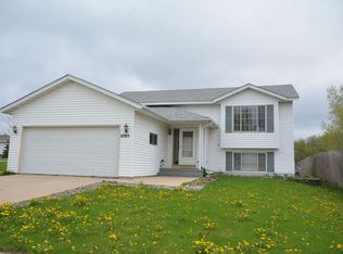 4949 Savannah Dr NW, Rochester, MN 55901