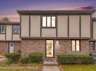6228 Brookline Ct, East Lansing, MI 48823