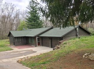 13650 Liberty School Rd, Marion, IL 62959