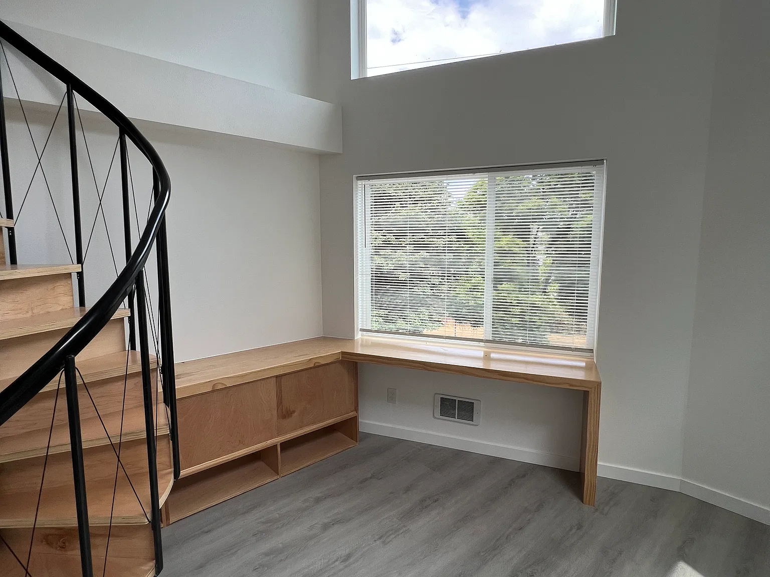 1 bed, 1.5 bath, 600 sqft, $1,995 — Photo 3