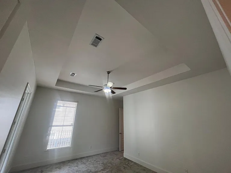 6040 Milne Blvd — Photo 34