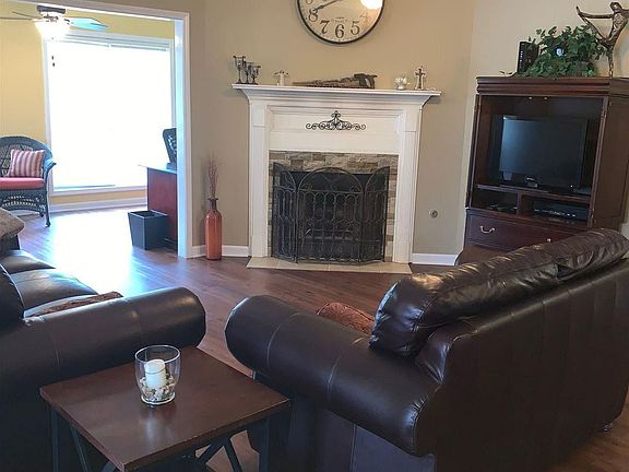 4th image of 3501 Tiffany Dr SE #1