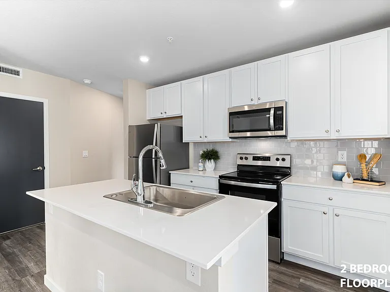 WestEdge Apartments — Photo 26