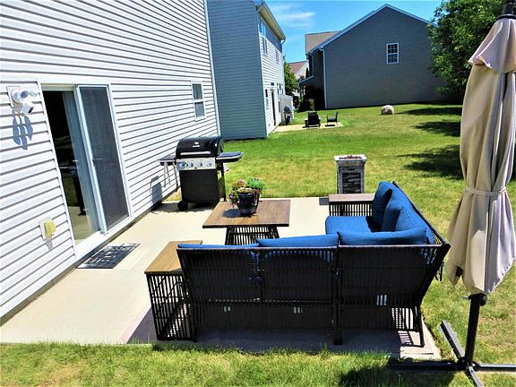 4th image of 3595 Goodall Ct