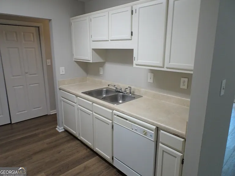 13 Oakmount Dr — Photo 6