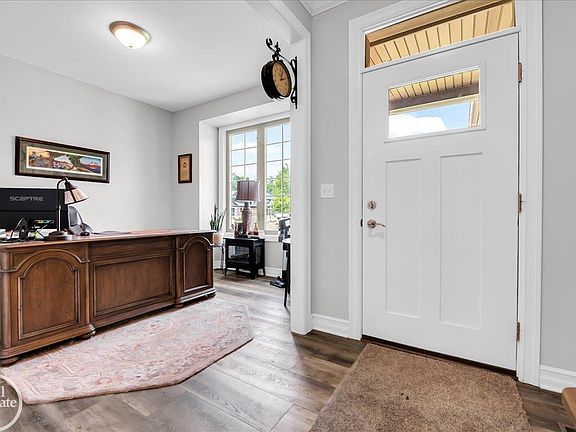 3rd image of 5134 Ivy Ln