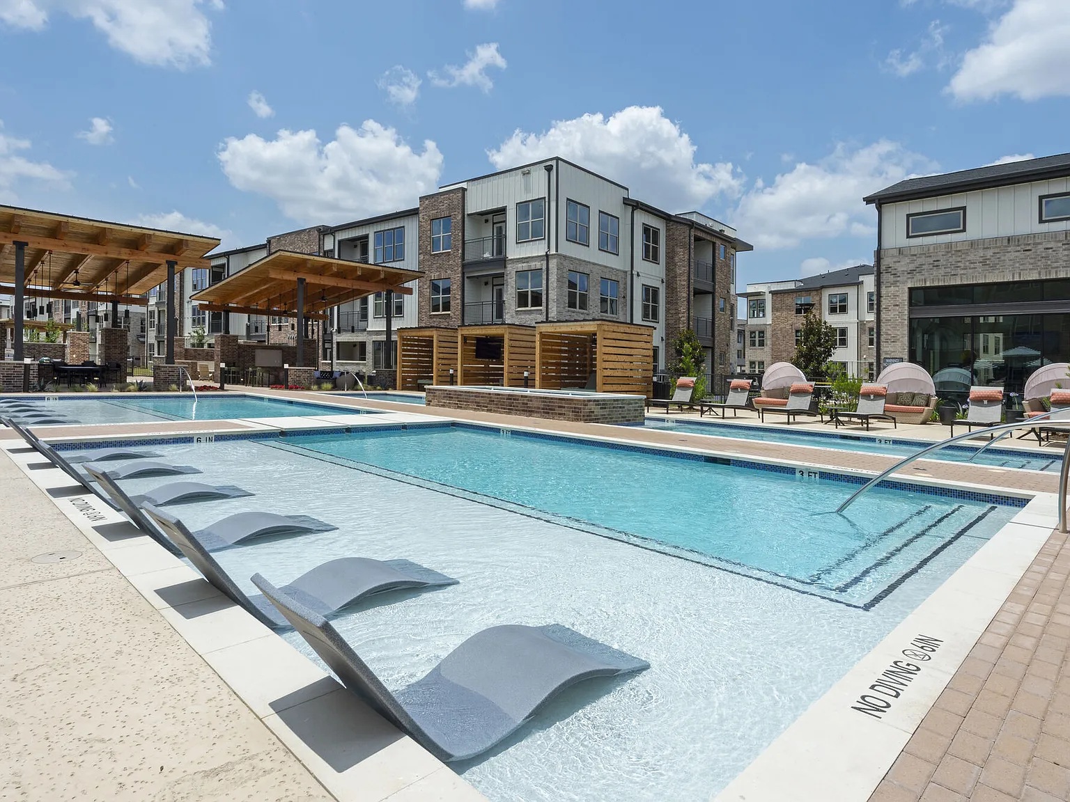 Lenox Grand West — Photo 1