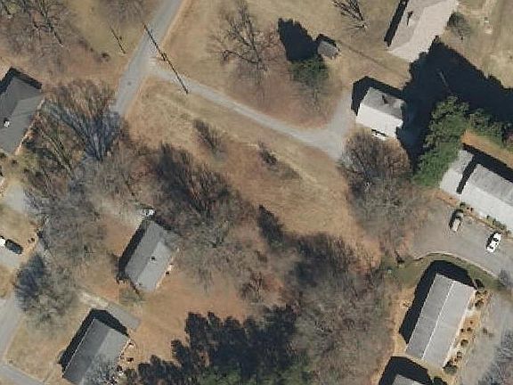 2nd image of 2754 Baker St