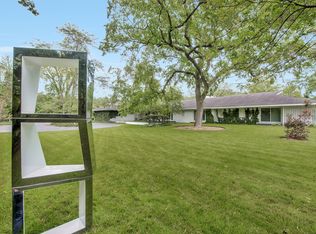 645 Hibbard Rd, Winnetka, IL 60093