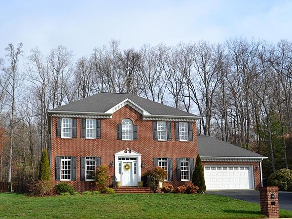 3rd image of 1849 Carleton Dr
