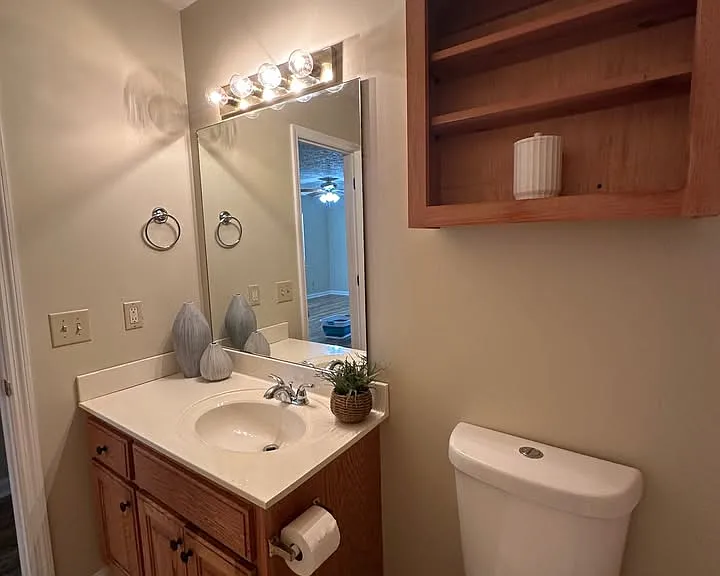 2nd Bathroom