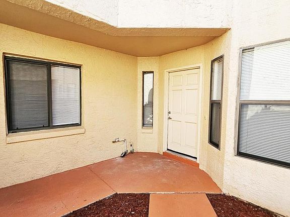 3rd image of 7445 Sugar Bend Dr