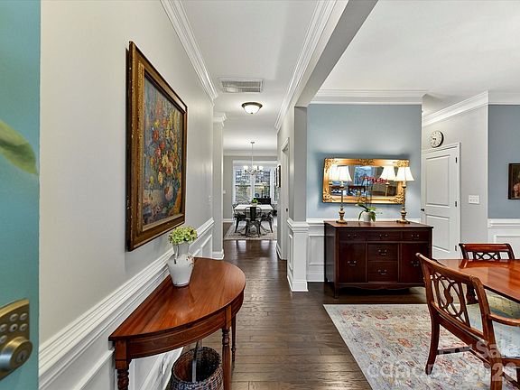 3rd image of 8014 Alford Rd