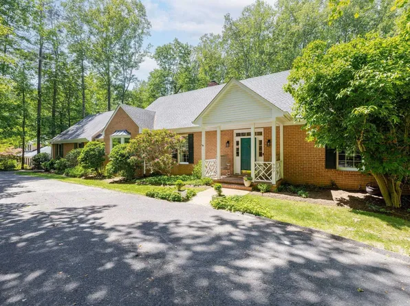 900 Flordon Dr, Charlottesville, VA 22901