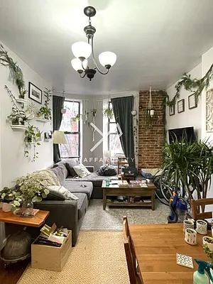 Rented by Yaffa Realty LLC | media 2