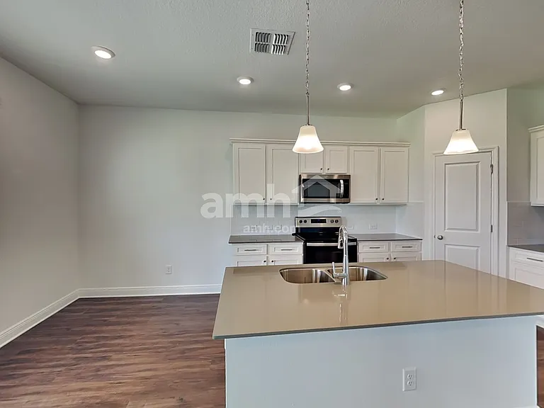 14628 Cedar Mill Dr — Photo 5
