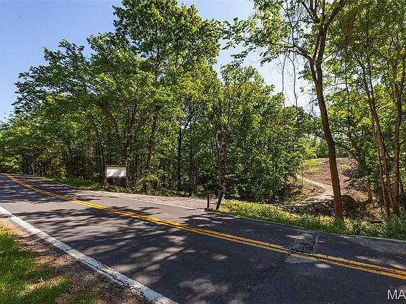 2nd image of 1504 Kehrs Mill Rd