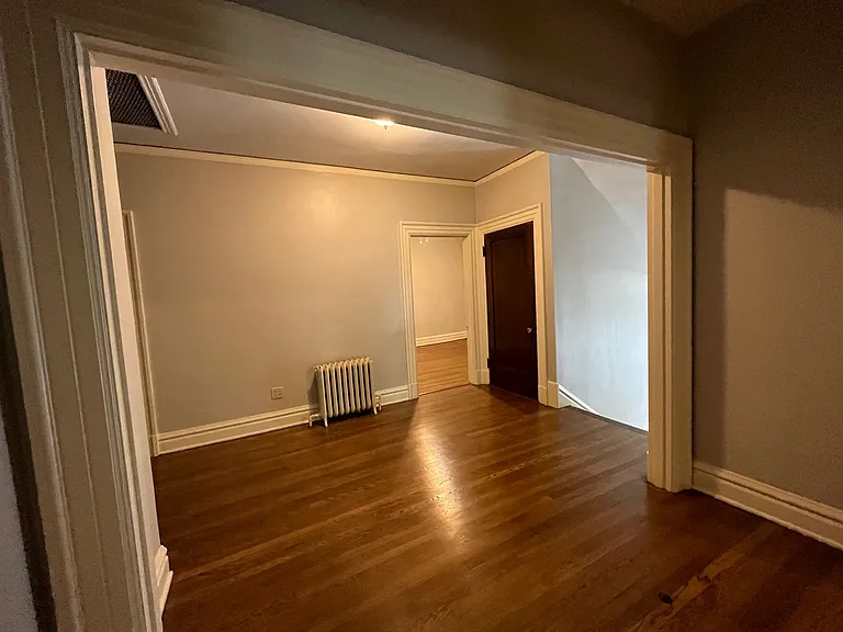 240 S Belvedere Blvd — Photo 14