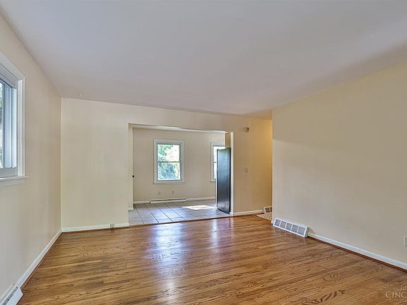 4th image of 233 Beechridge Dr