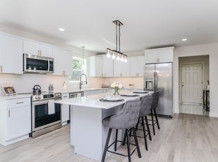 137 Thompson St, Palmer, MA 01069