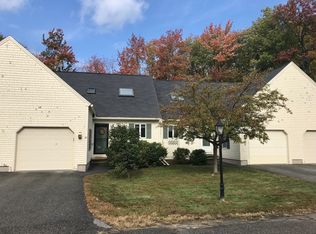 37 Chickadee Ln #37, Kennebunk, ME 04043