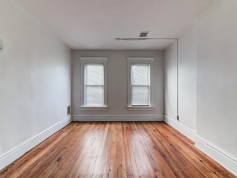 324 Buttles Ave — Photo 36