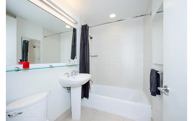 Rented by Douglas Elliman | media 4