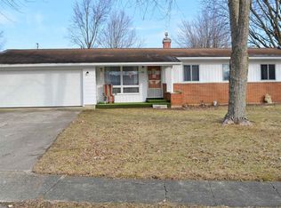 417 Walnut Dr, Gas City, IN 46933