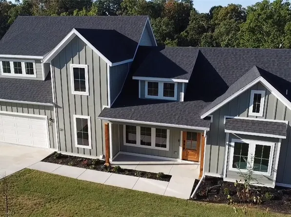 27 Cullen Hills Dr, Bella Vista, AR 72715