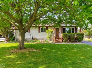 4170 Violet Ave, Saint Clair, MI 48079
