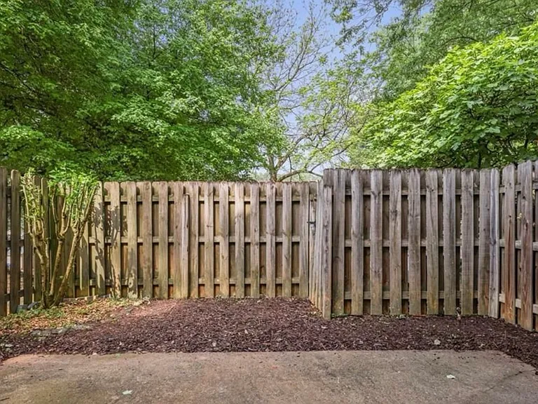 2117 Bucktrout Pl — Photo 22